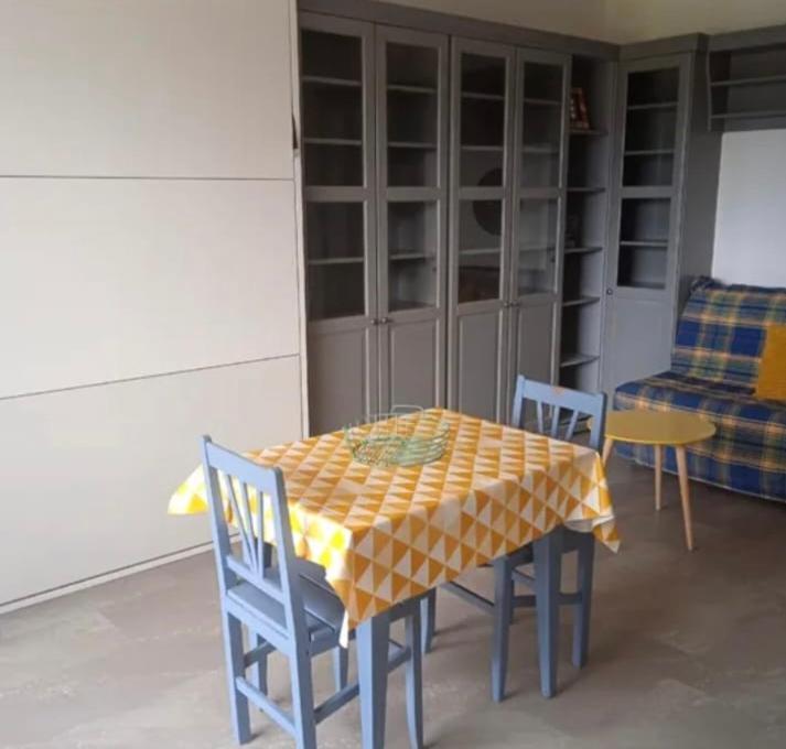 Ferienwohnung Studio Tout Confort Bagnoles de l'Orne Normandie Exterior foto